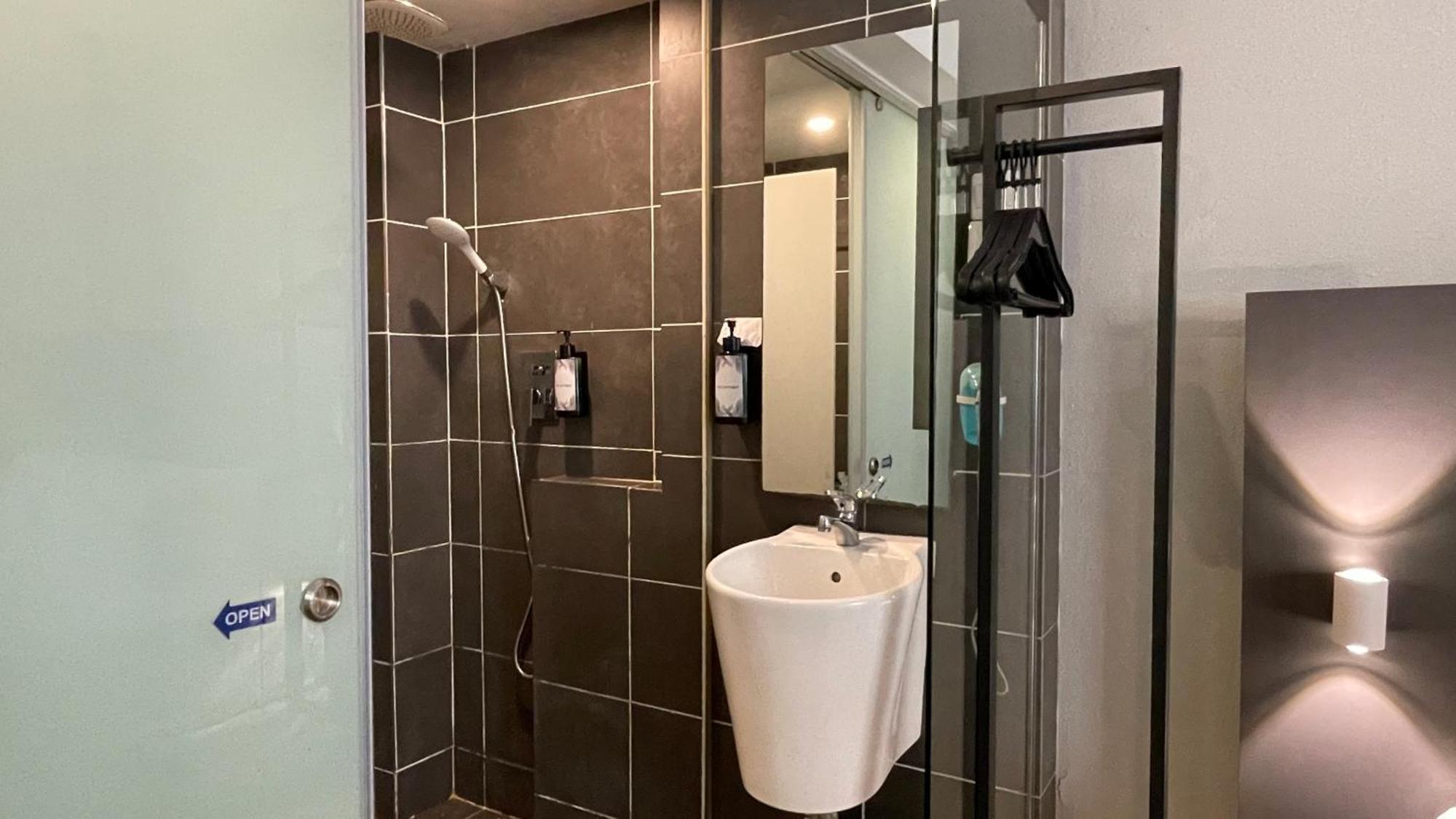 The Leverage Business Hotel - ראוואנג מראה חיצוני תמונה